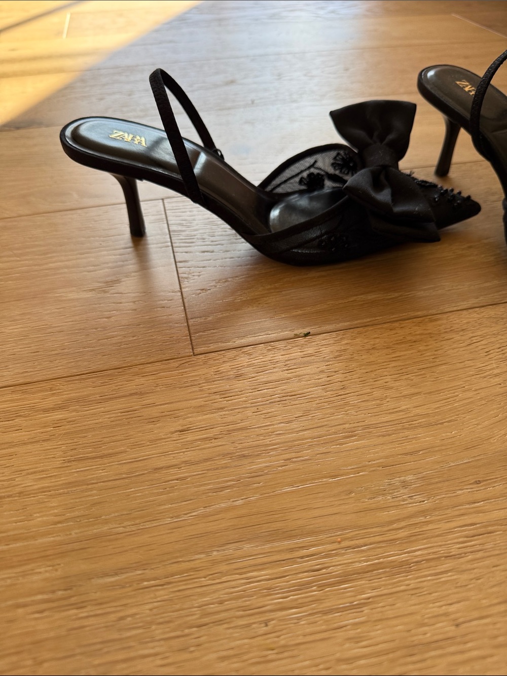 Zara Black Pointed Bow Slingback Heels with Bead Detail - Picture 2 of 2